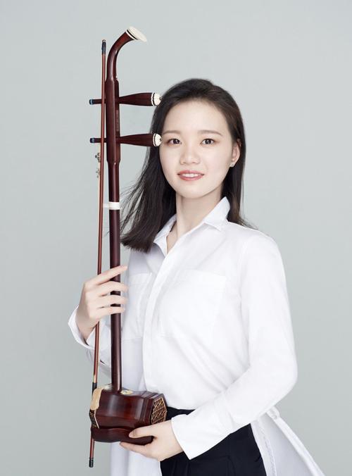 黄紫沐      二胡声部   中央音乐学院大二年级   周艺妮   中央