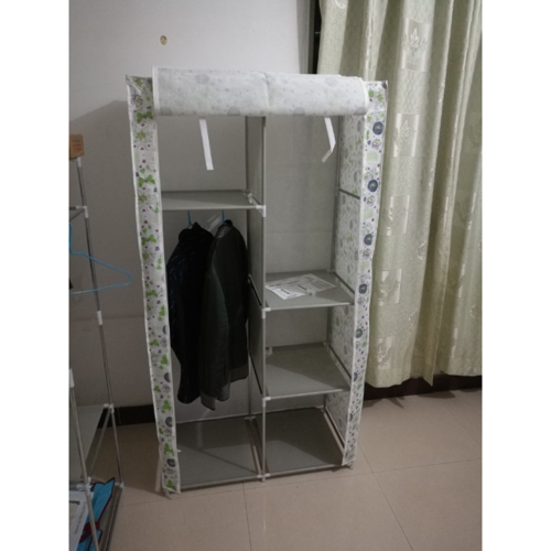 简易衣柜 防尘防潮组合衣橱 荷塘花商品评价 > 很好 实用 看着安装