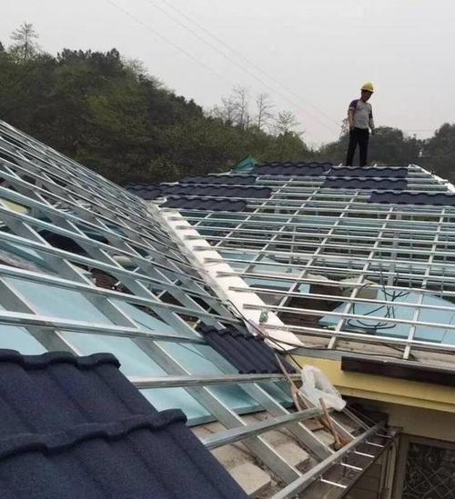 而如今农村自建房越来越多人都选择新型材料,尤其是近几年流行用这种