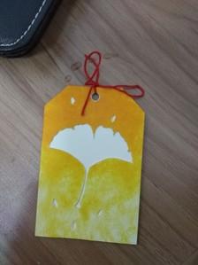 家附近的银杏叶黄了,一时兴起刻了