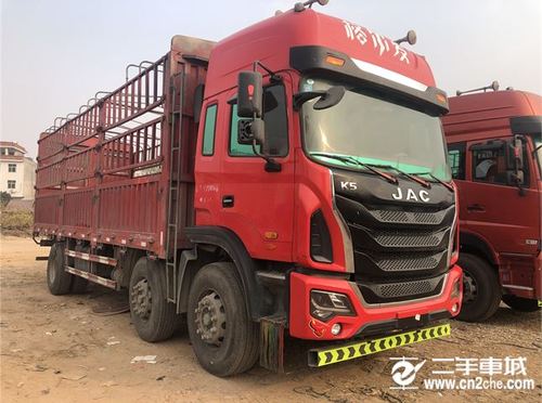 8米前四后四仓栅载货车 价格13.80万