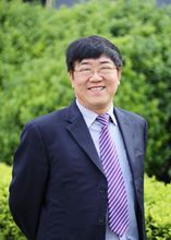 现任校长:王凤进,男,中共党员,西安高新第一中学初中校区校长,中学
