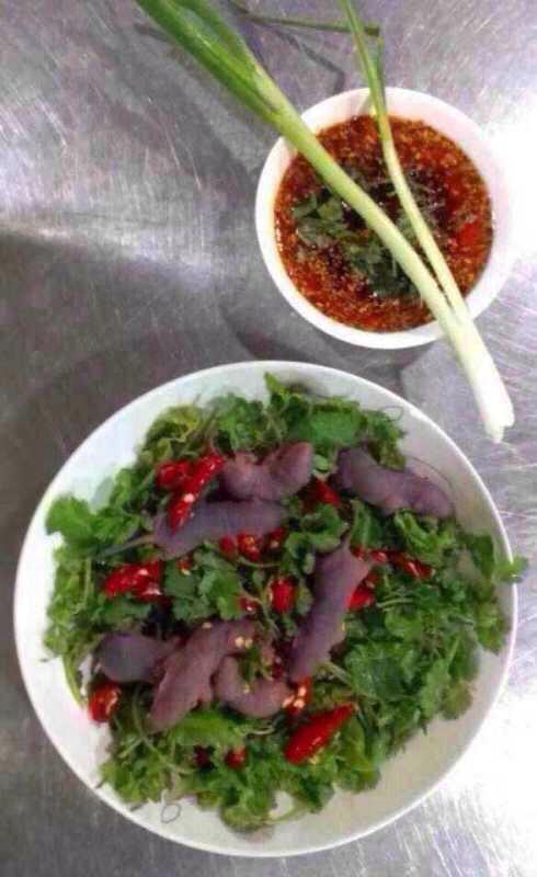 这是什么菜啊.好奇怪.