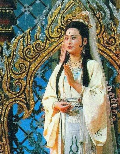 孙悟空与观音菩萨的本事相差多少?菩萨一个动作,让悟空胆颤