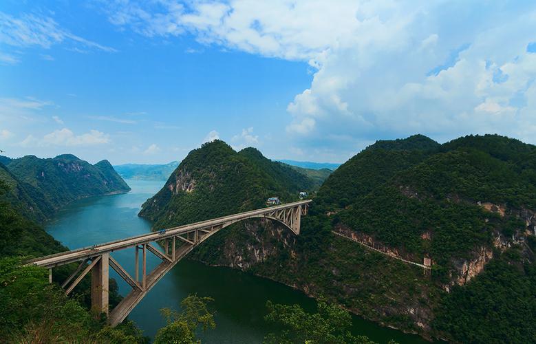 上一页 下一页 作品名称: 江界河大桥雄姿  作品描述:   拍摄地点