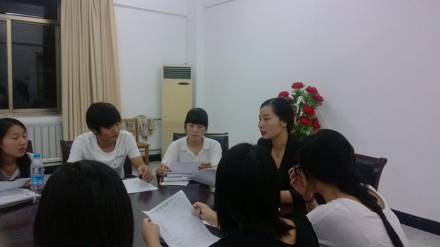 最后,张美丽老师做了会议总结.此次会议圆满结束.