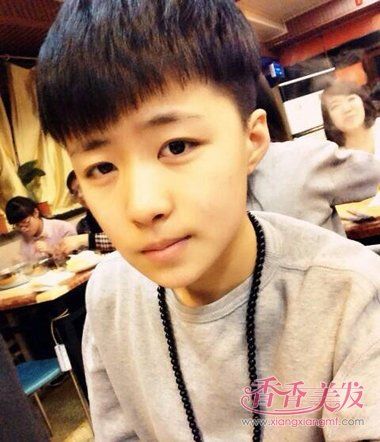 初中生最帅男生发型 男生初中生简单发型