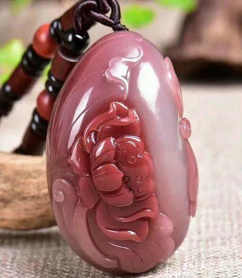 紫绿玛瑙有什么特点什么是紫绿玛瑙