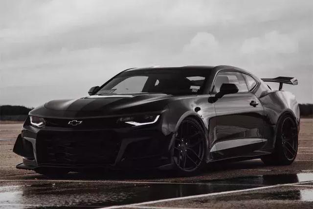 科迈罗改装黑武士肌肉车:比野马还帅,目前最霸气的案例!