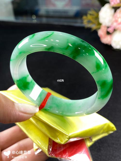 极品翠色 冰翠细滑极致清爽天然翡翠手镯_翡翠_翡翠手镯_珠宝_广州百