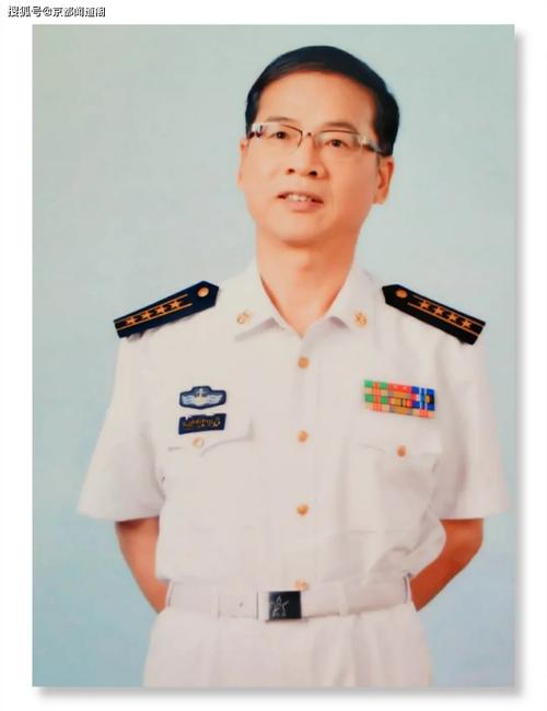 彭化义,笔名诗情画意,山东鄄城人,军队媒体人,退休海军大校