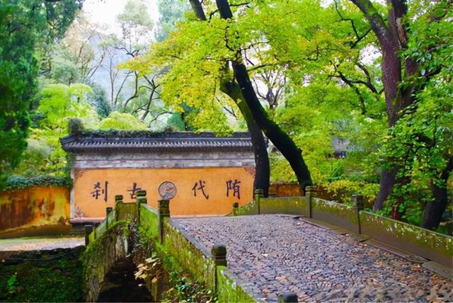国清寺是一座历史文化古刹也是中国佛教宗派天台宗的诞生地