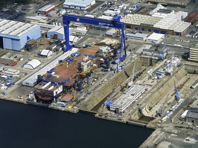 鸟瞰英国新航母:双舰岛装好主体轮廓成形