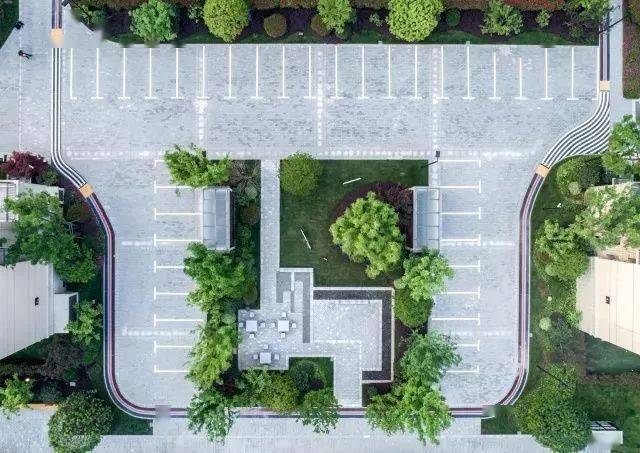 告别单调刻板停车场来点趣味性的