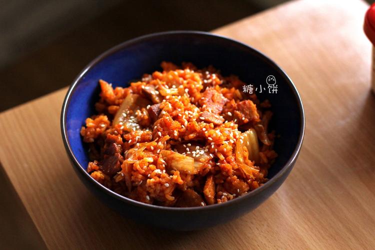 泡菜五花肉炒饭的做法
