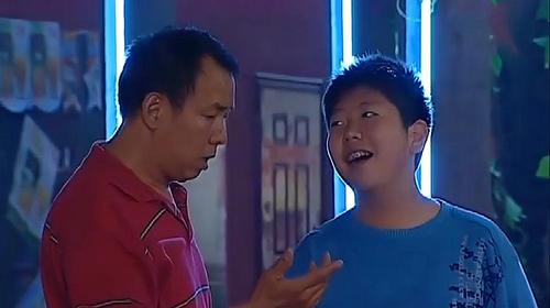 家有儿女:鼠标老爸要收拾他,鼠标:谢谢爸爸,什么情况!