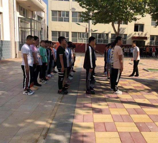 西营乡中学队列训练纪实