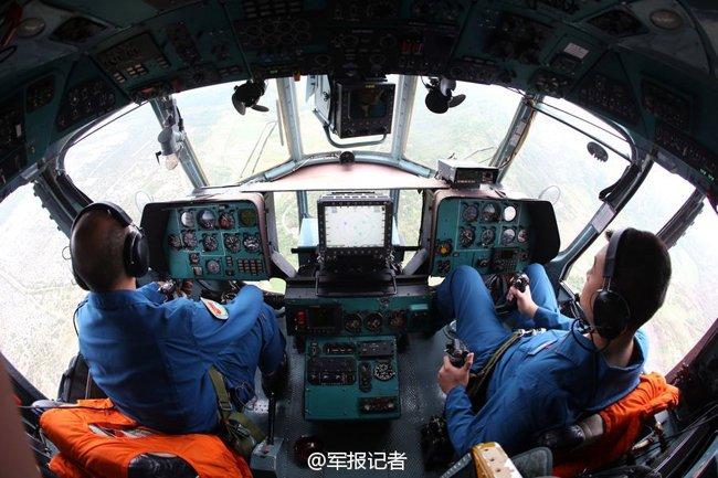 米17驾驶舱内景