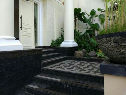 儿子出差印尼租住的别墅