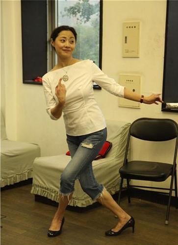 1993年,刘蓓和王江珊,志文主演的《过把瘾》大火,凭借该剧获得中国