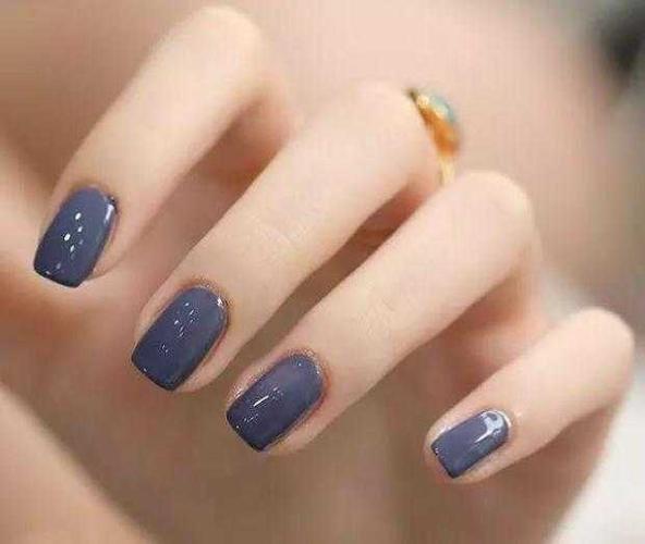 美甲图片纯色冬天款式冬季美甲图片2019款式3