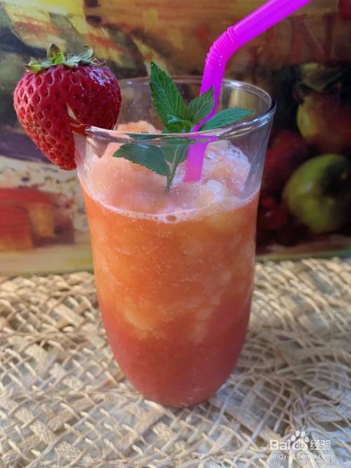 如何制作冷冻草莓柠檬水泥?