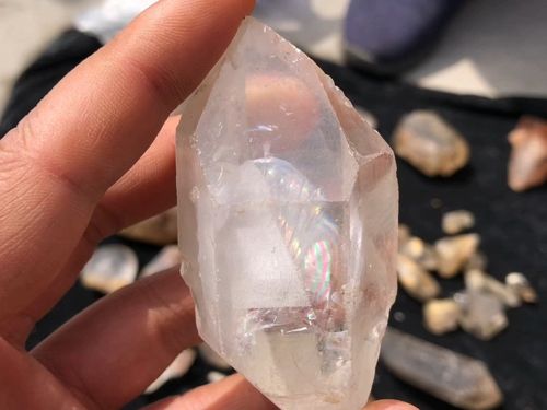 像是撞进了异象水晶的窝全是好玩意_水晶原石_兴趣爱好_手工