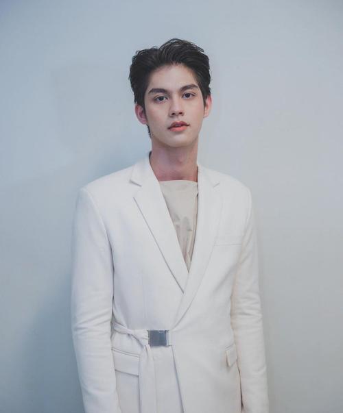 五位帅气年轻的泰国男演员俘获观众的心,人气大增