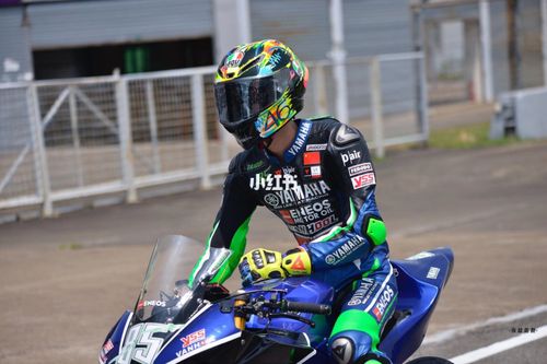 王一博2020珠海zic摩托车赛_王一博_汽车_摩托车