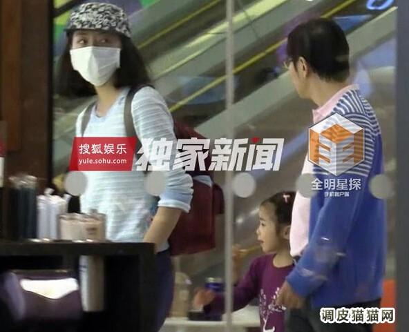 韩雪女儿照片韩雪与老公女儿一家三口幸福照被曝光