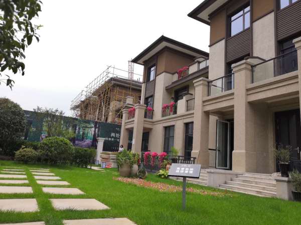 青山湖多联排屋来袭来电立减5000元--50000元的现金优惠