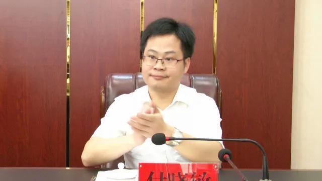 冷水江挂职科技副市长付晓敏.