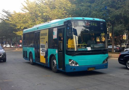 深圳巴士集团编号82329的海格klq6920ge3行驶38路,摄于深圳市儿童医院