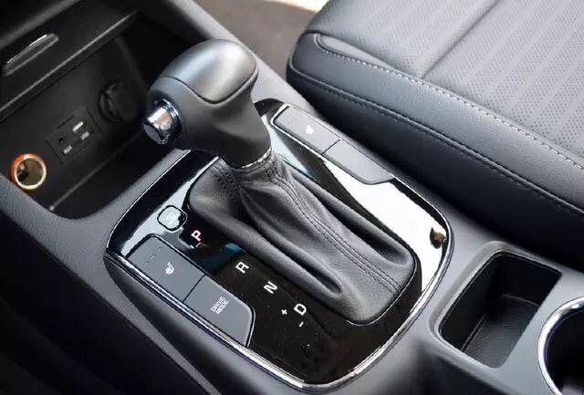 7档双离合变速箱,换挡十分平顺.