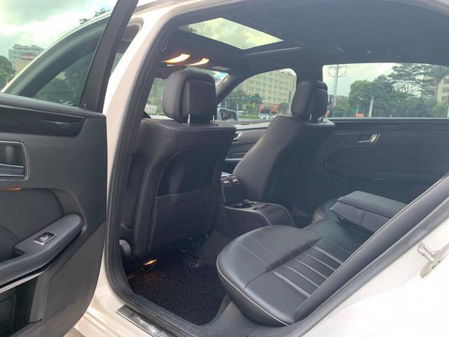 奔驰e180l后排座椅