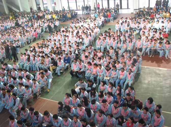 成都金堂港青中学与成都金堂实验中学哪个好