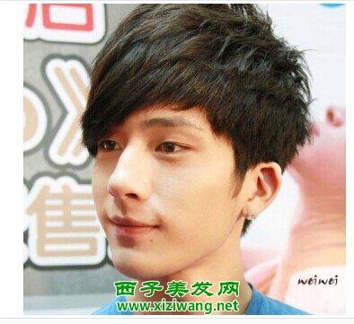 头发硬适合什么样发型 五款发型真人示范(3)