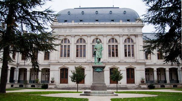  p> b>里昂大学(法文:université de lyon) /b>位于法国第二大城市 a