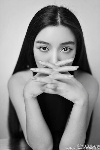 《 图片//长发女王亚楠精彩大贴图 !yeah !》