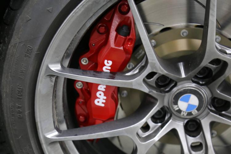 宝马升级案例宝马三系升级ap刹车卡钳