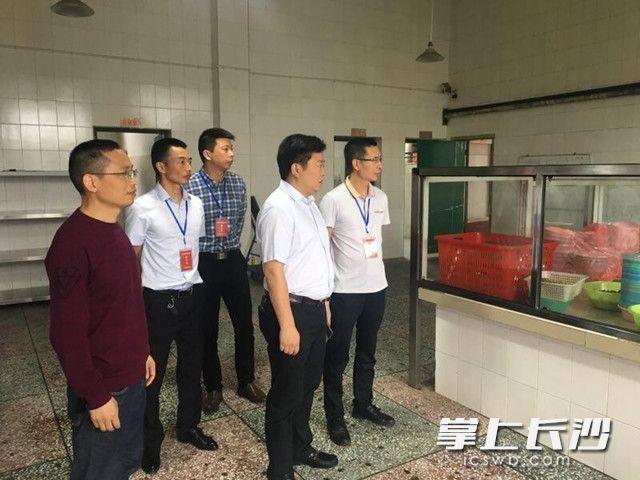浏阳市永安镇联合执法行动责令44家企业停产整顿
