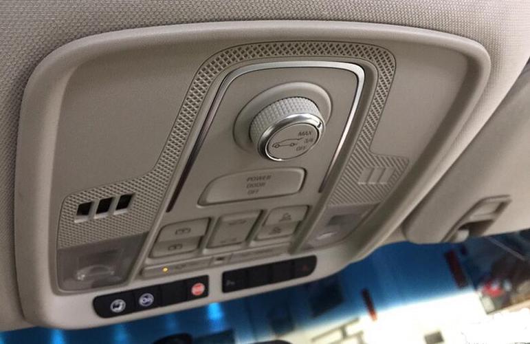 别克gl8电动中门顶棚按键开关效果图