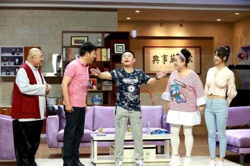 新浪娱乐讯 辽宁卫视《欢乐饭米粒儿》围绕着饭米粒儿大家庭,一个个