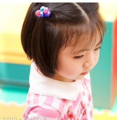 12岁小女孩超短发怎样扎简单又好看,有刘海.最好有图片