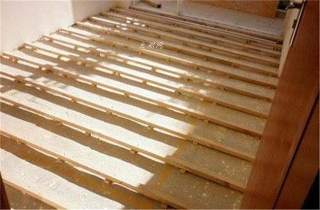 实木地板铺装方法之龙骨铺设法介绍 详细步骤包学会