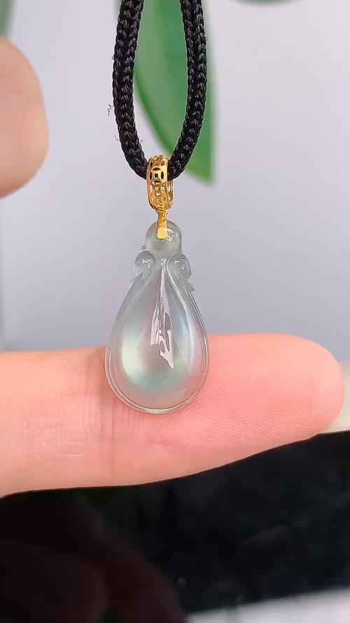 福贝_冰种_18k金镶嵌_翡翠_时尚_配饰