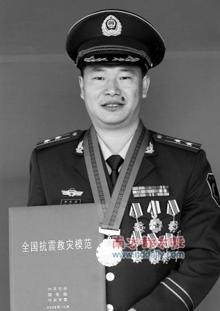 罗志勇