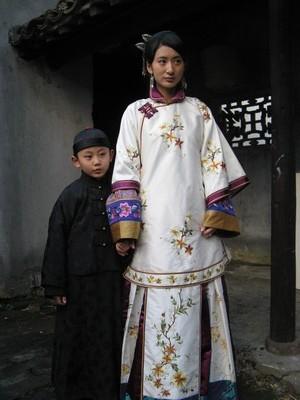  p>《奶娘》是张家和执导的民国苦情伦理剧,由郭珍霓,杨紫茳,张佳楠等