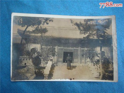 民国在寺庙拍摄的老照片