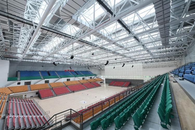 中南大学新体育馆建成,屋顶设有电动感应天窗